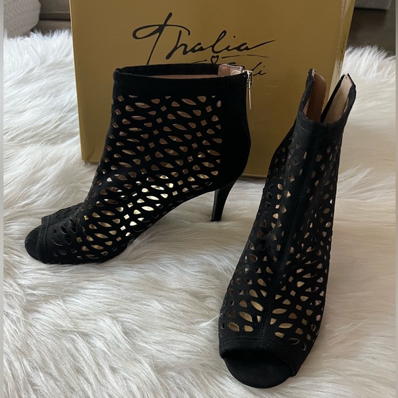 NEW Thalia Soli Open Toe Women’s Booties - Picture 2 of 11